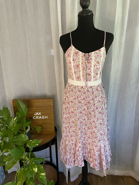 Japna Dresses & Skirts - Japna Pink Floral Lace-Trim Midi Dress